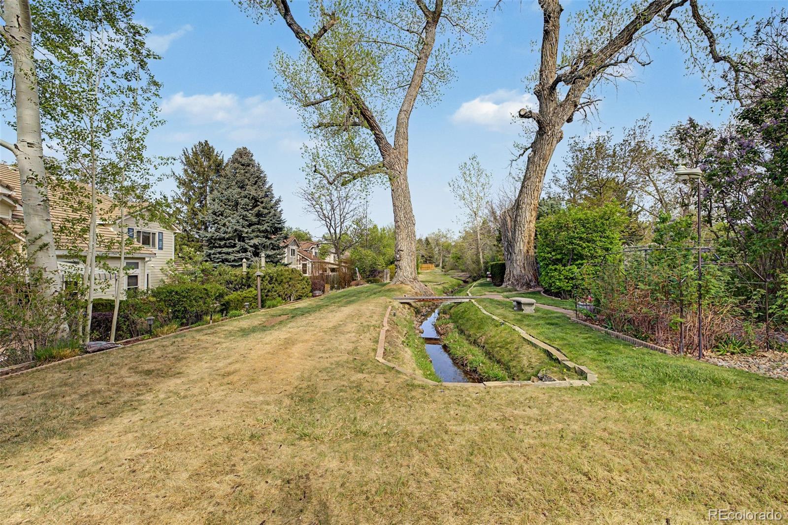 2464 S Fenton Drive