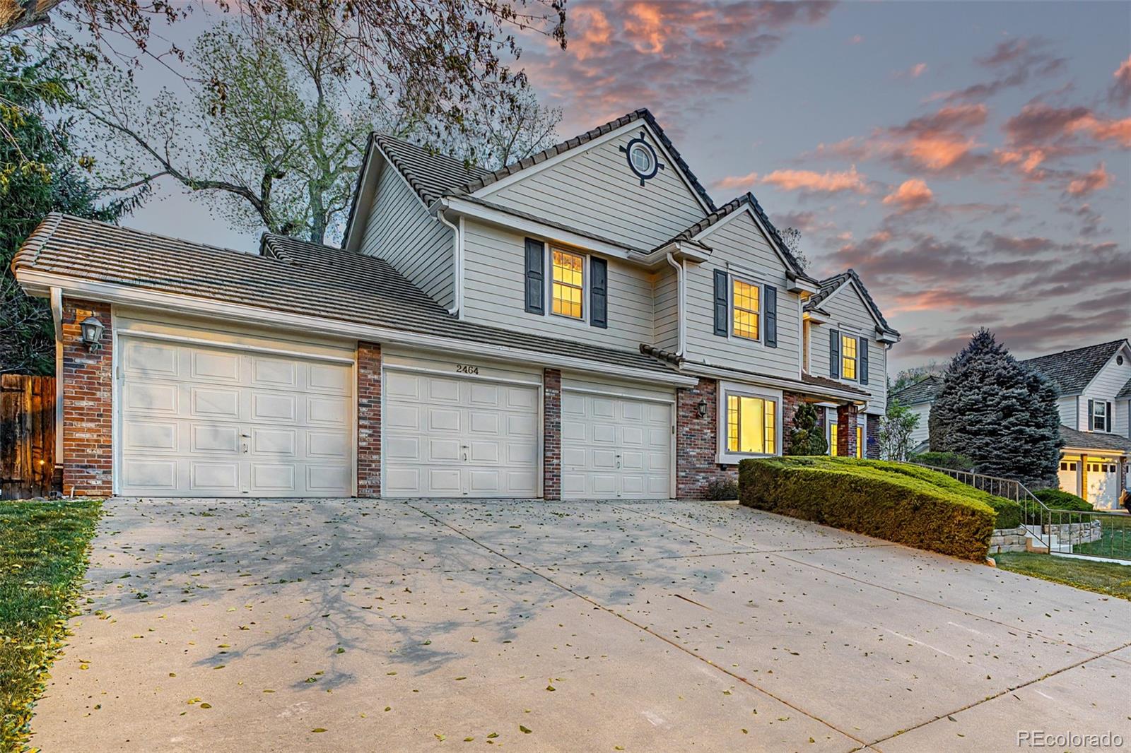 2464 S Fenton Drive