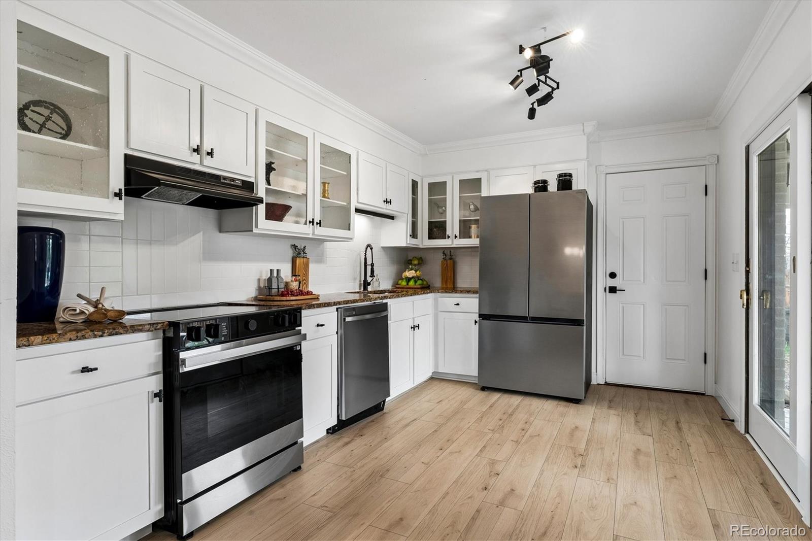 2291 W Briarwood Avenue