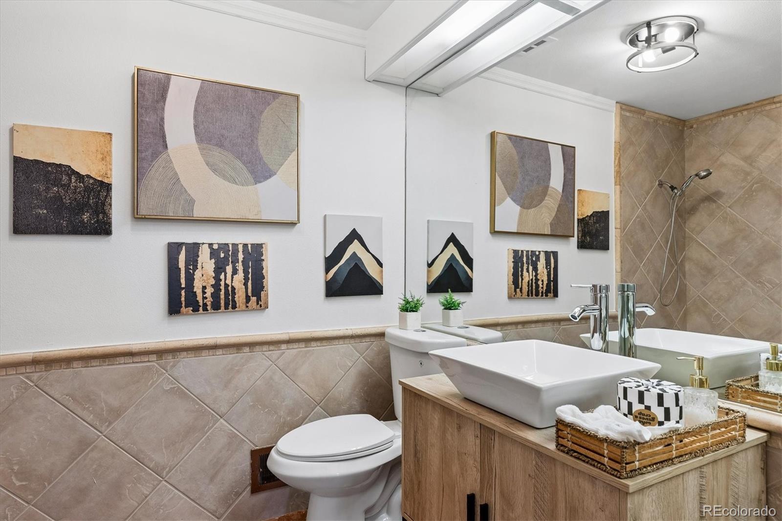 2291 W Briarwood Avenue