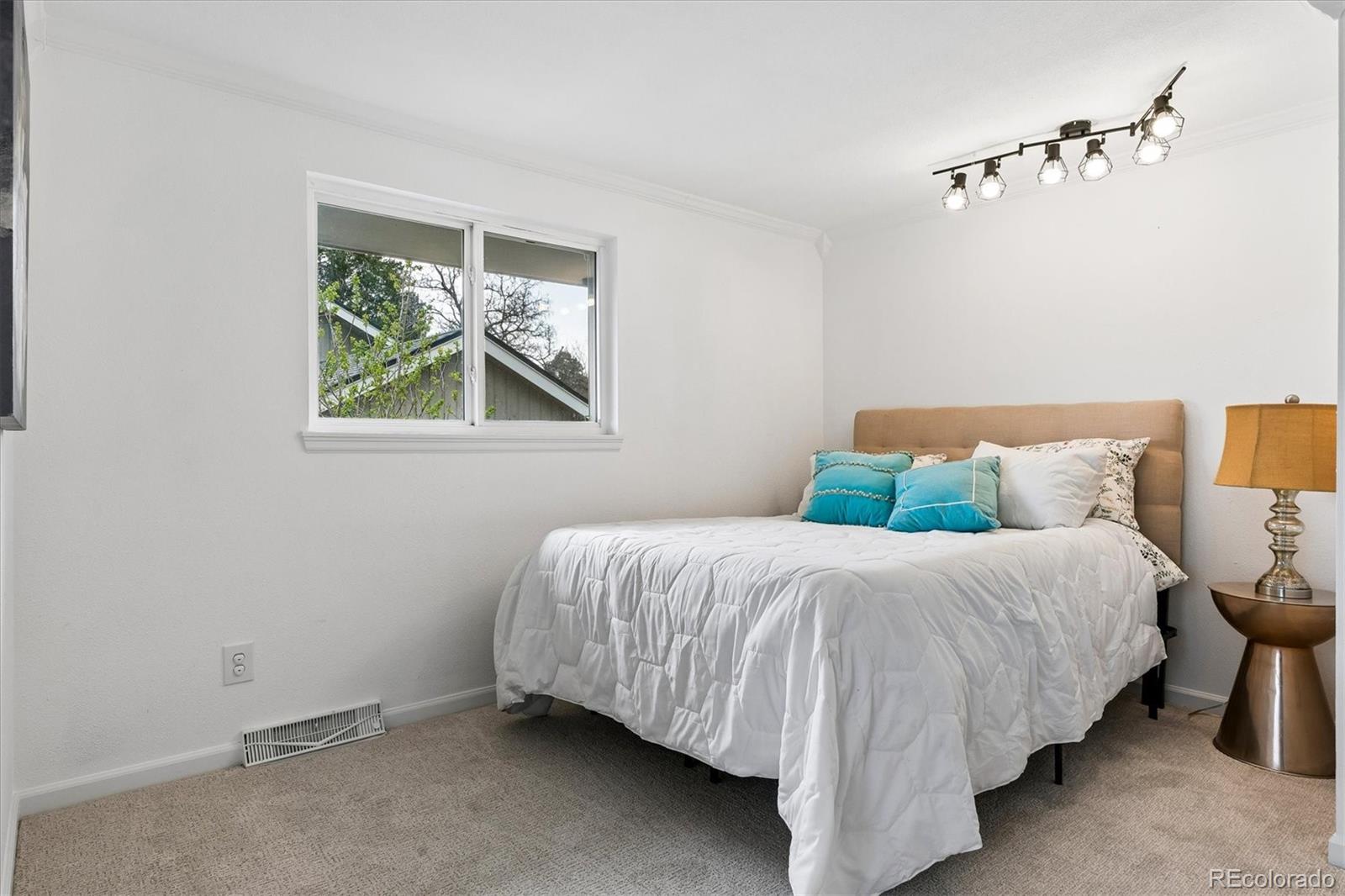 2291 W Briarwood Avenue