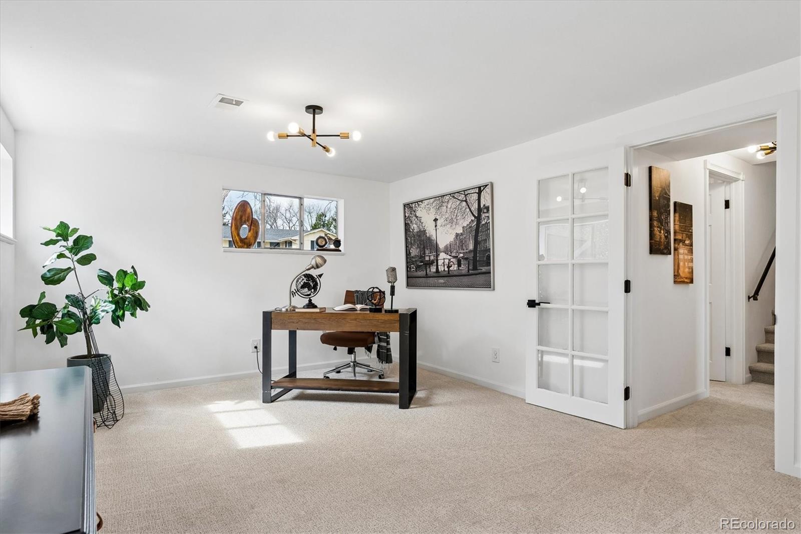 2291 W Briarwood Avenue