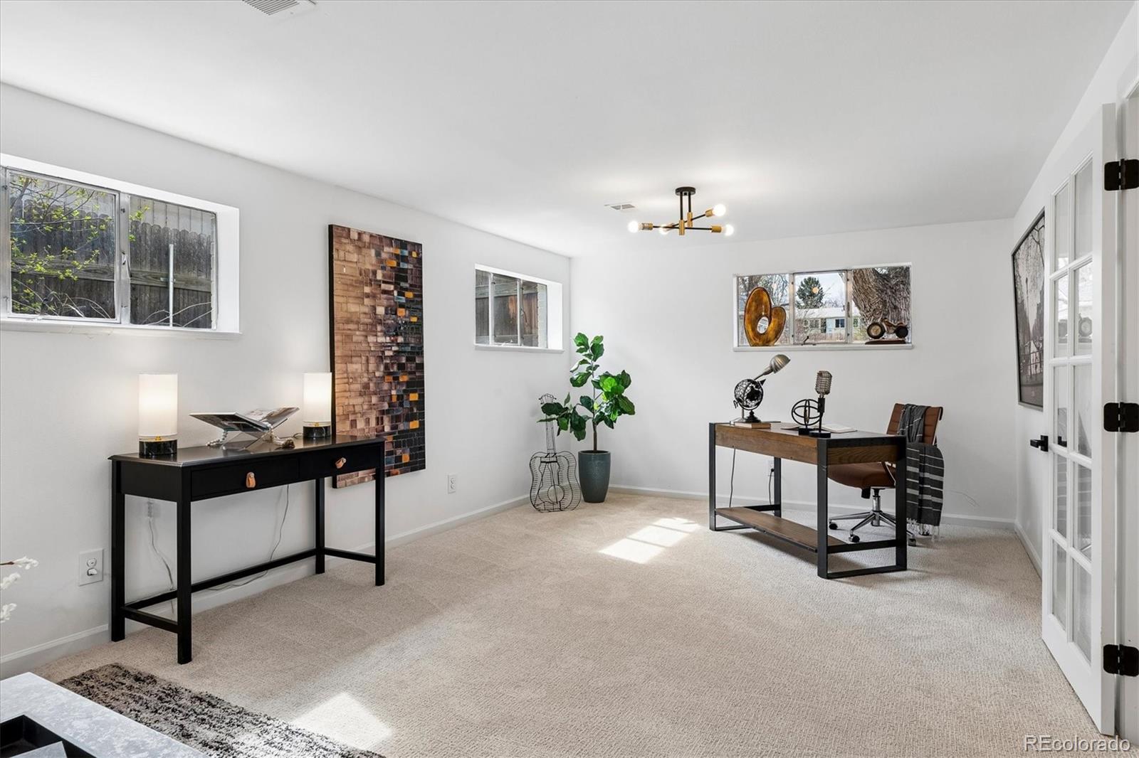 2291 W Briarwood Avenue