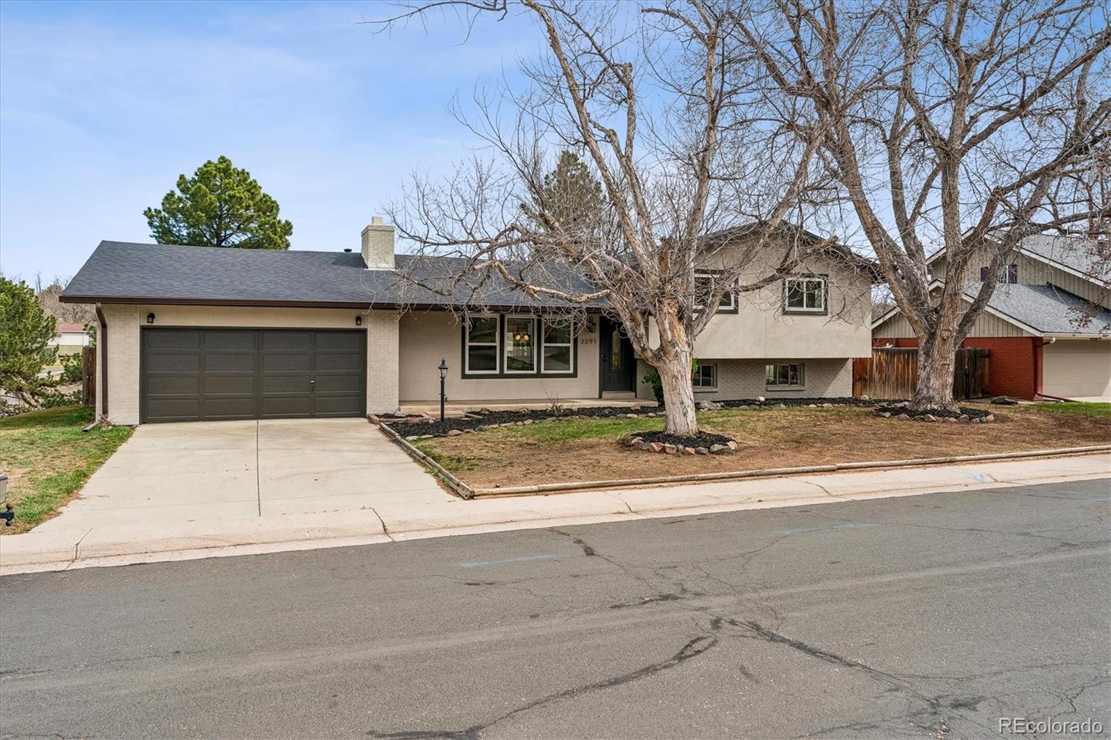 2291 W Briarwood Avenue