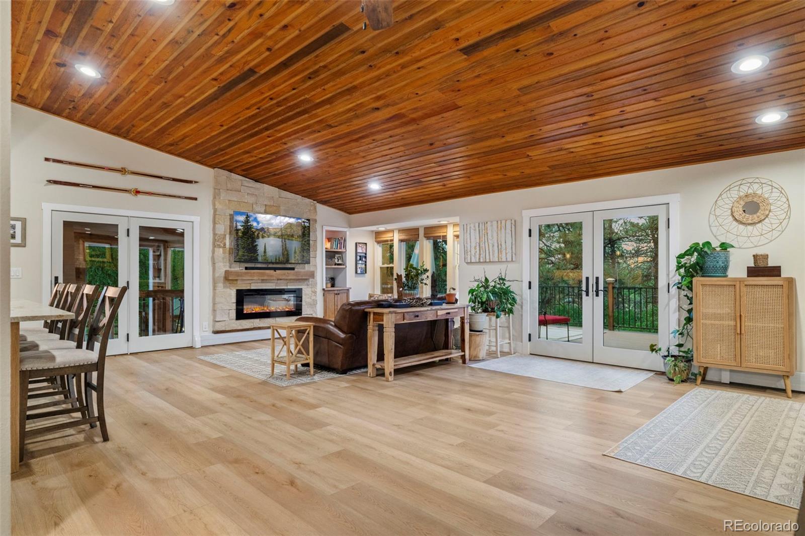 6177 Hollowview Court