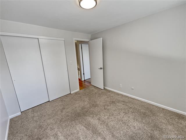 2833 S Lansing Way