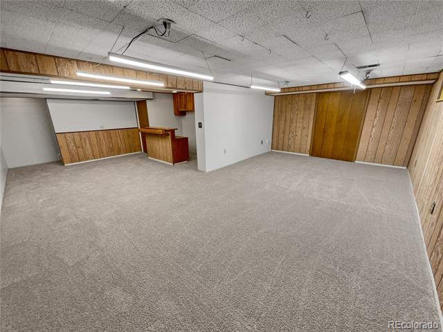 2833 S Lansing Way