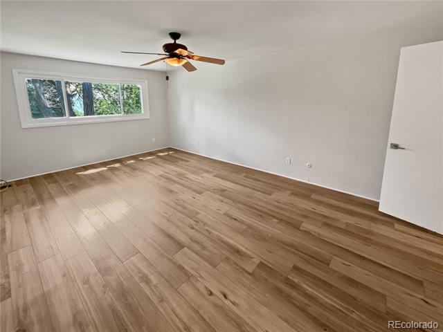 2833 S Lansing Way