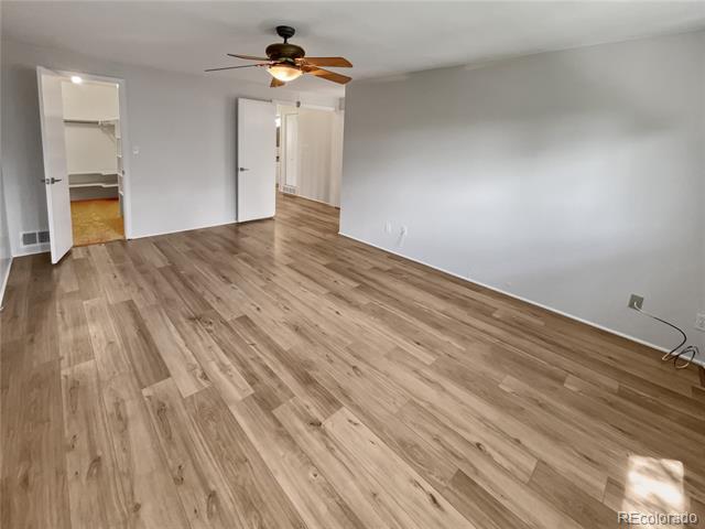 2833 S Lansing Way