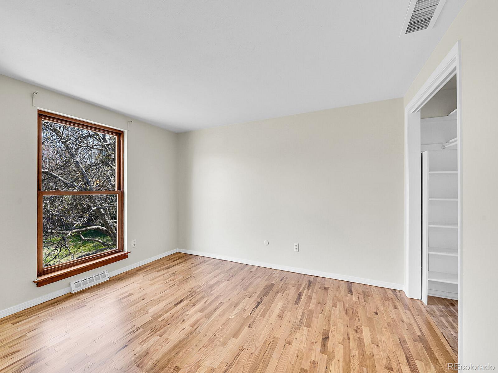 3766 E Easter Circle S