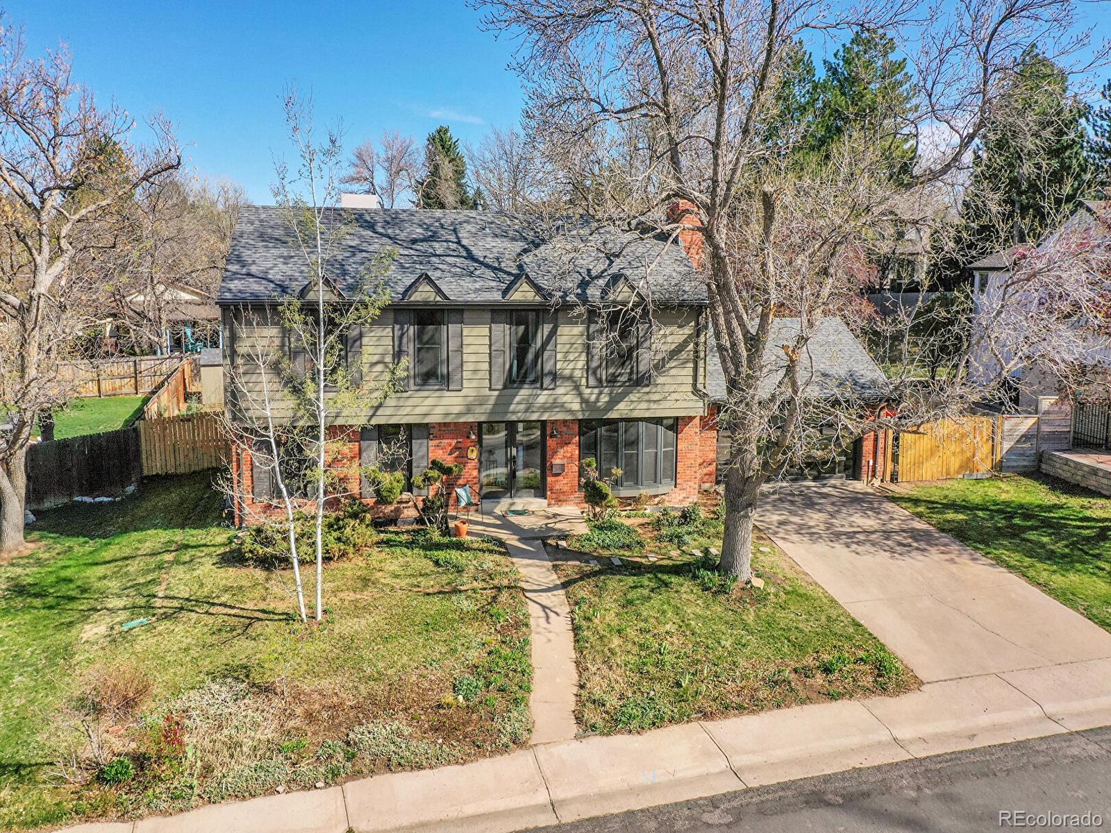 3766 E Easter Circle S