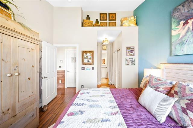 8389 S Independence Circle Unit: 11-304
