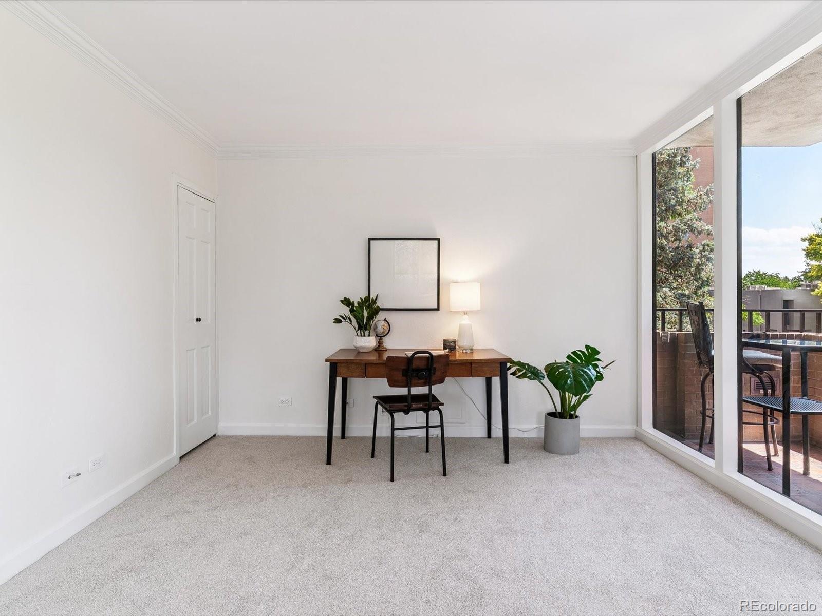 1111 Race Street Unit: 3A
