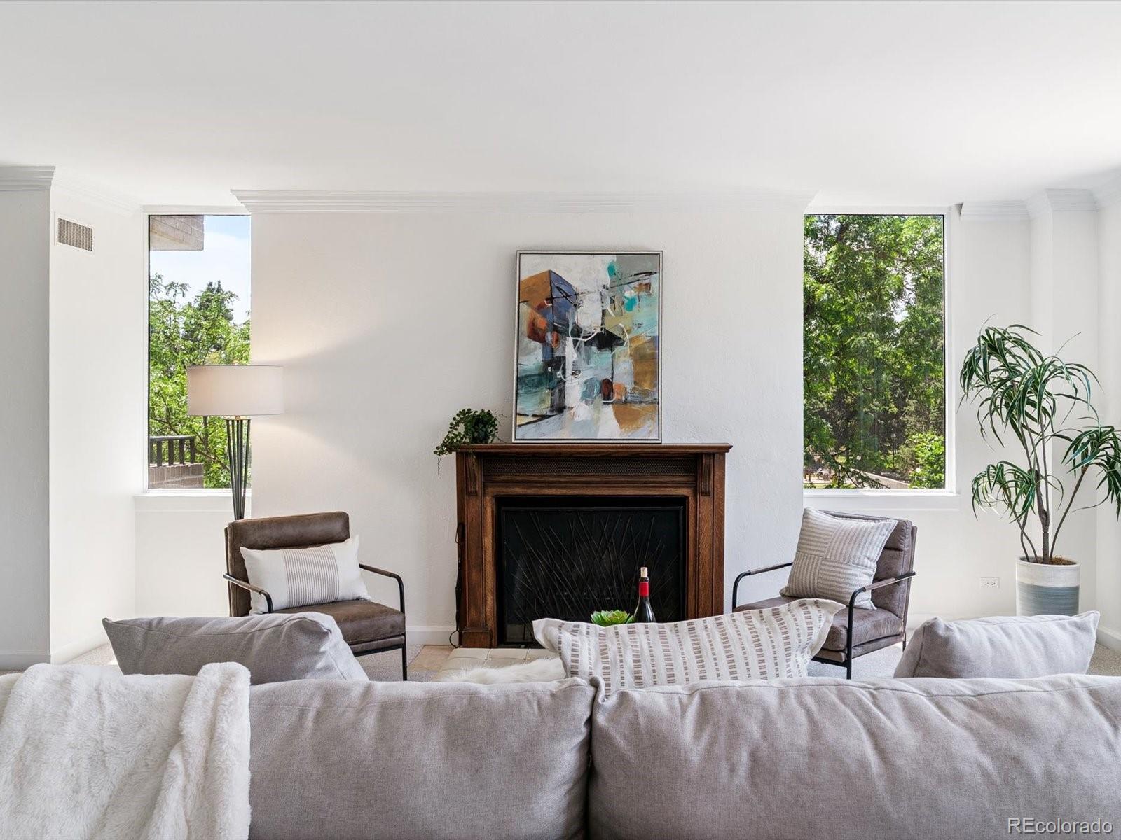 1111 Race Street Unit: 3A