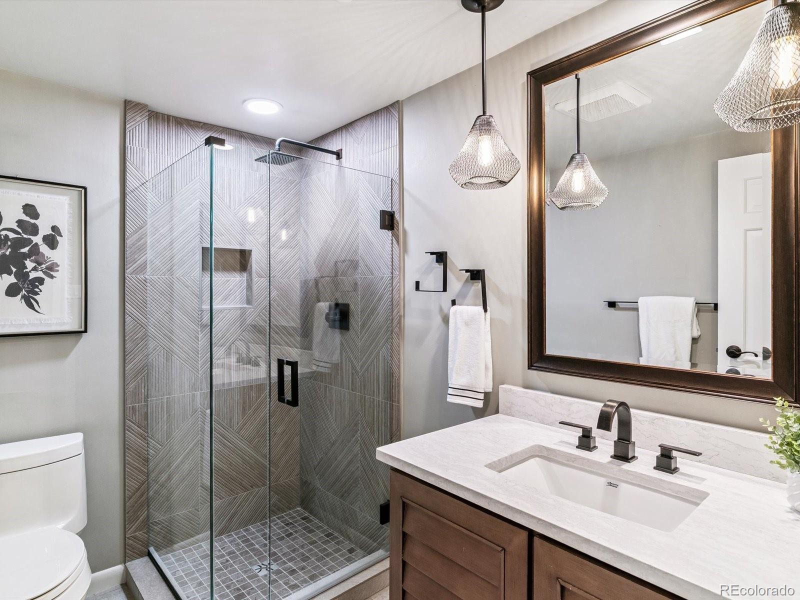 1111 Race Street Unit: 3A