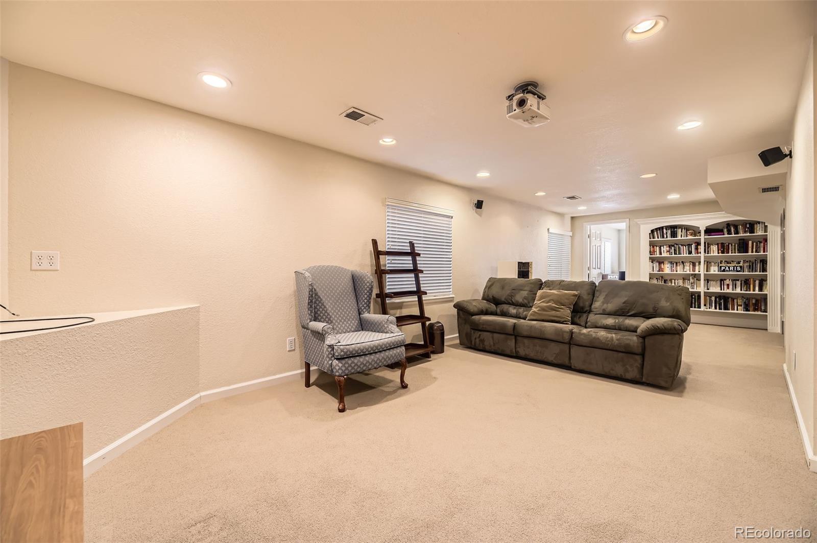 2420 S Ellis Court