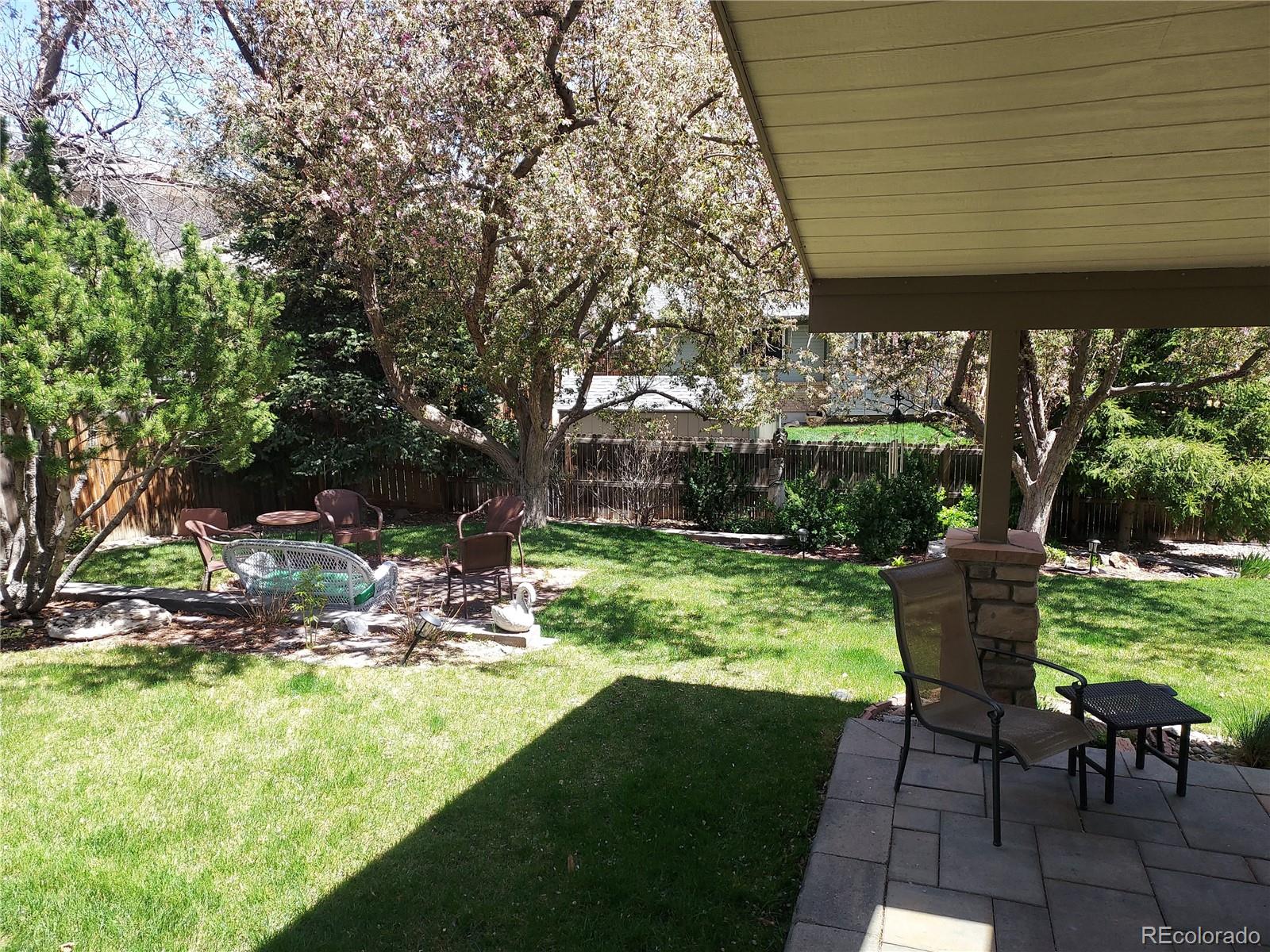 2420 S Ellis Court