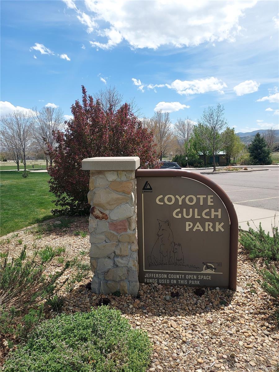 2420 S Ellis Court