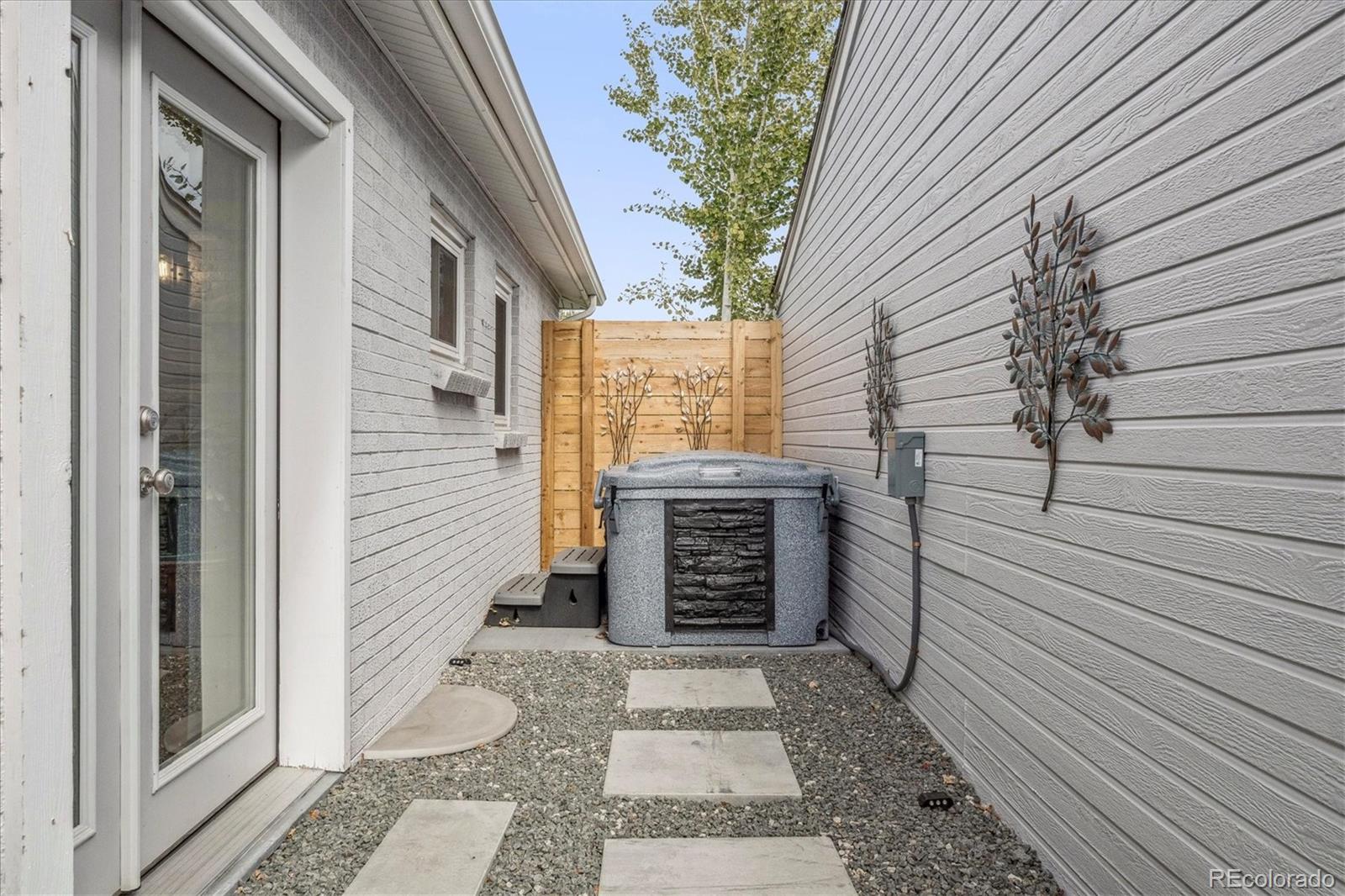 2106 S Osceola Street