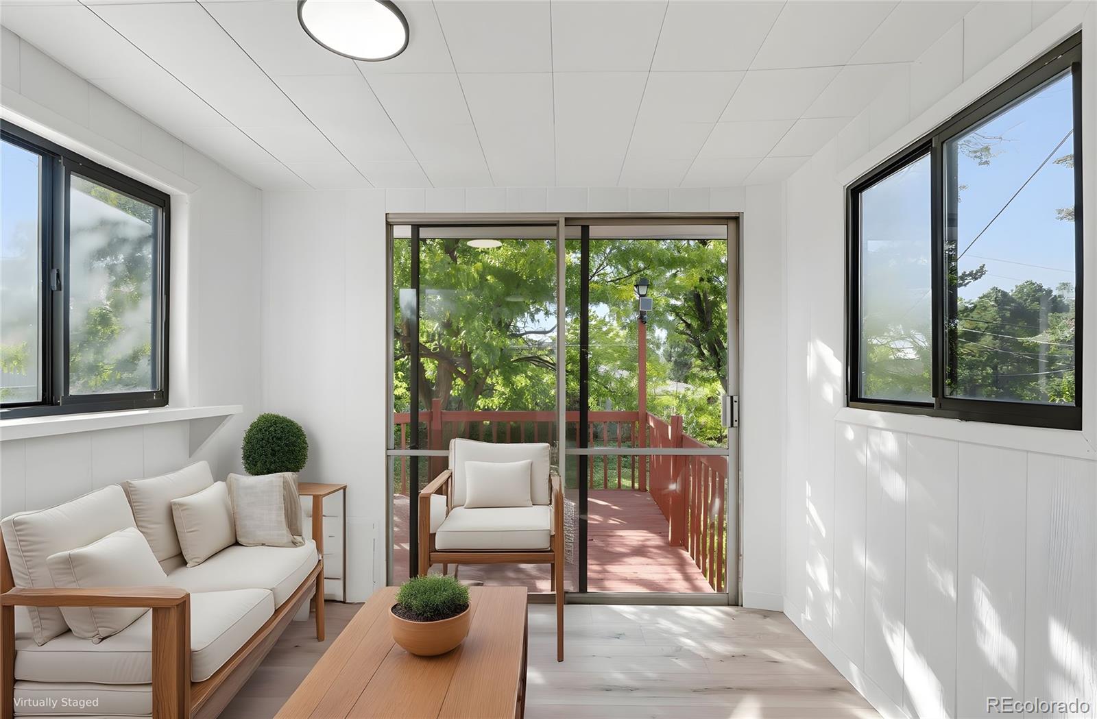 1239 Dearborn Street