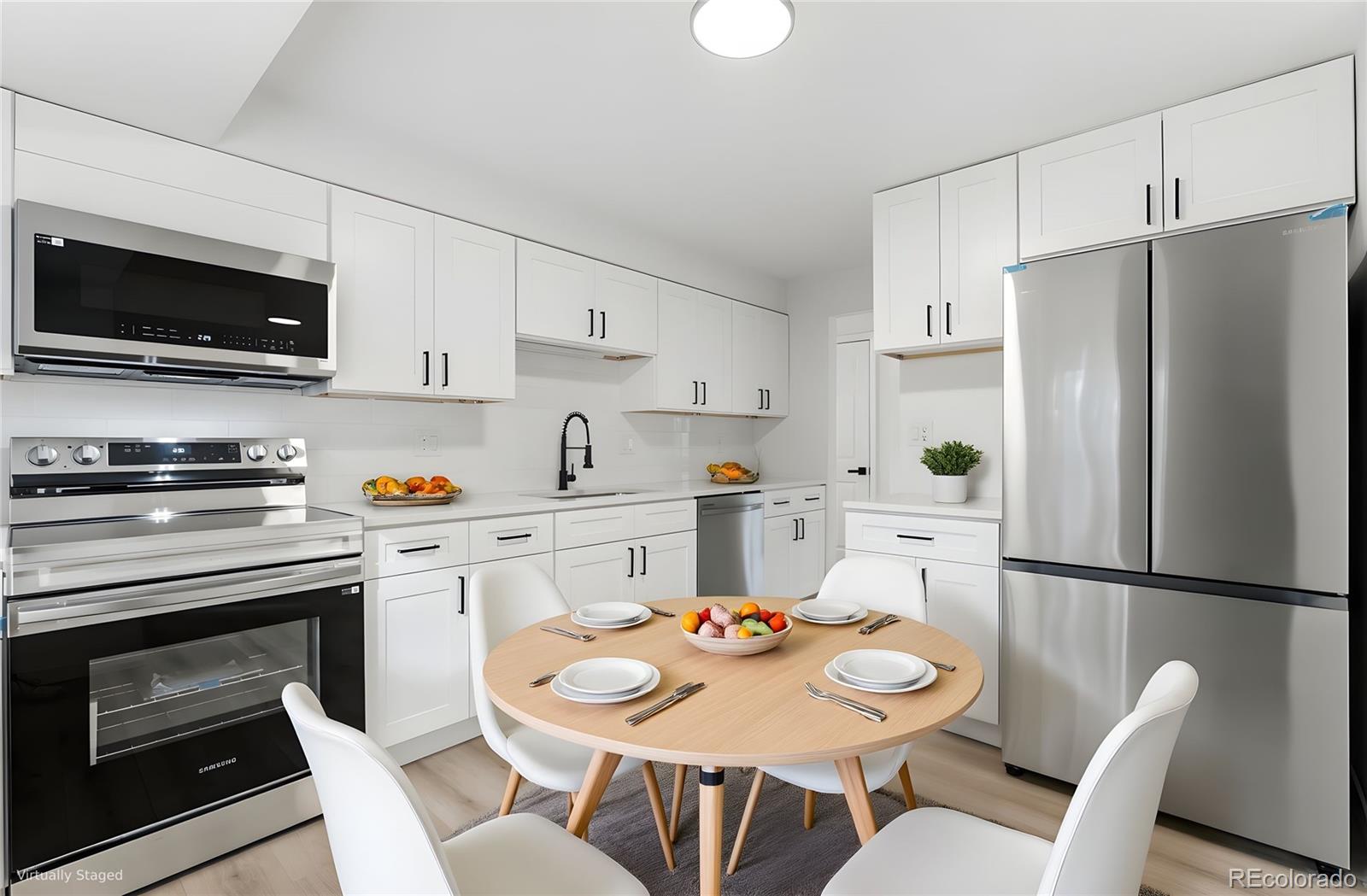 1239 Dearborn Street