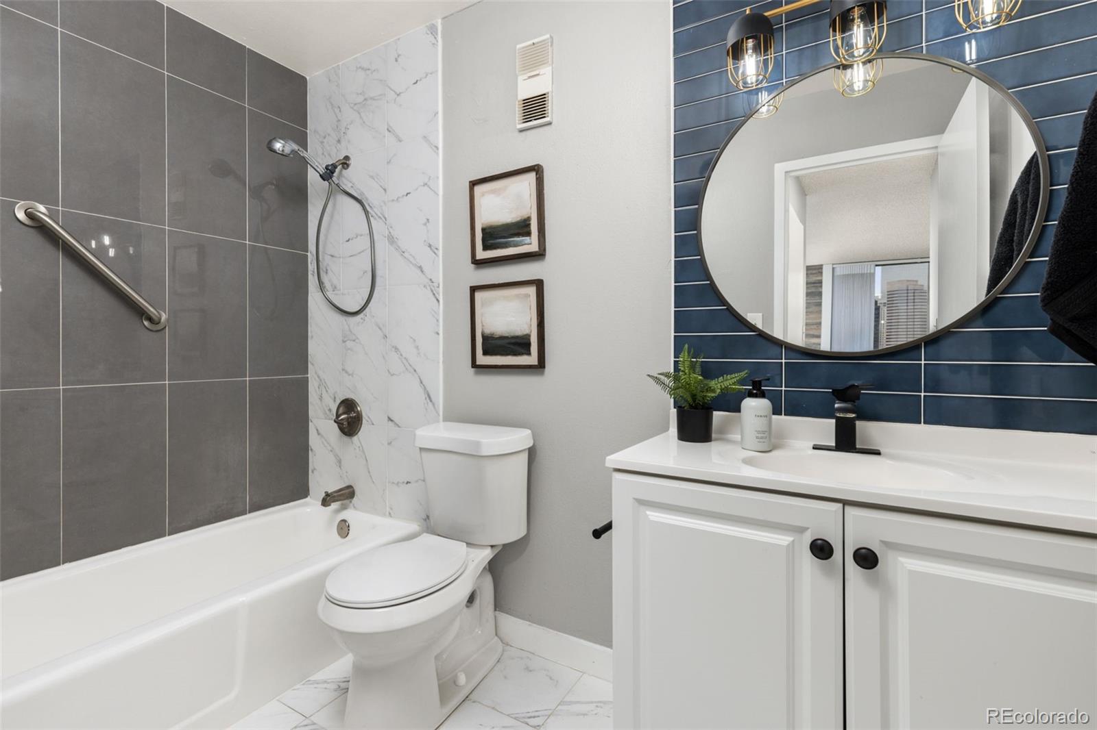 1625 Larimer Street Unit: 1904