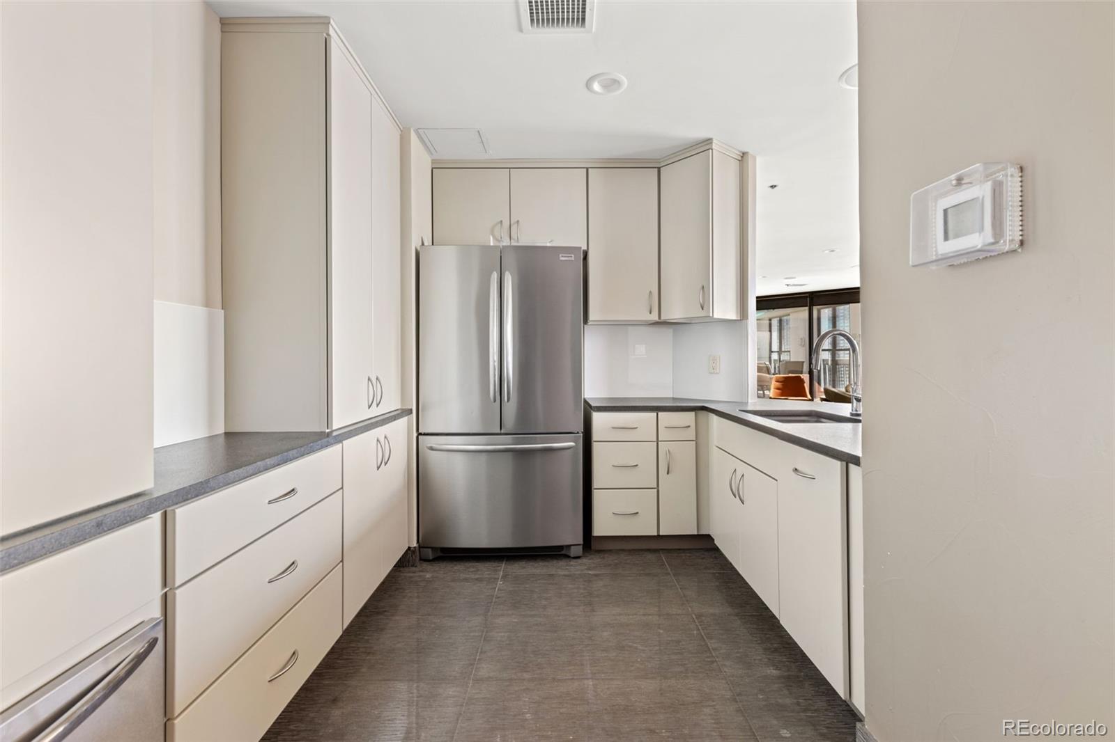 1625 Larimer Street Unit: 1904