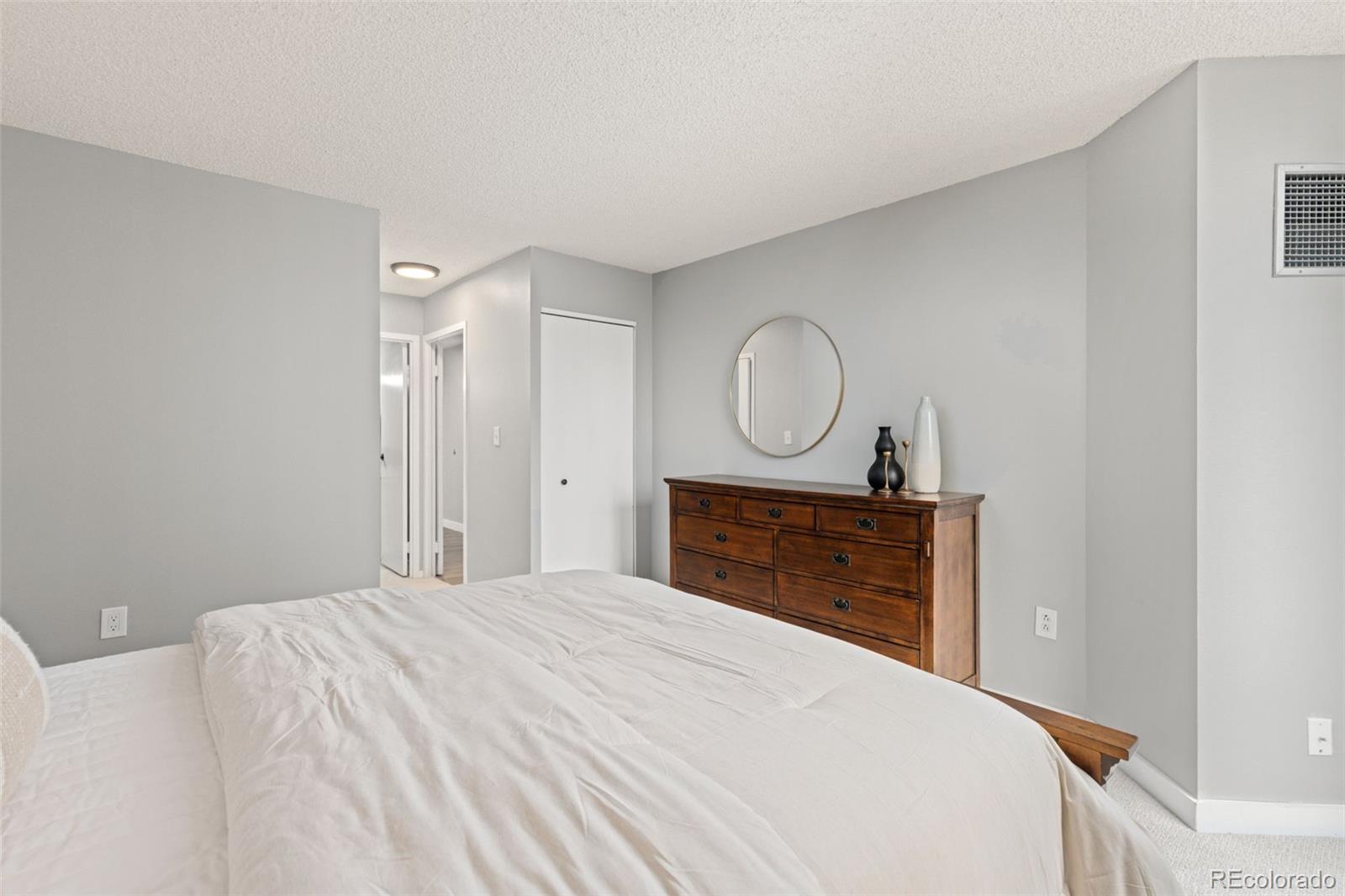 1625 Larimer Street Unit: 1904