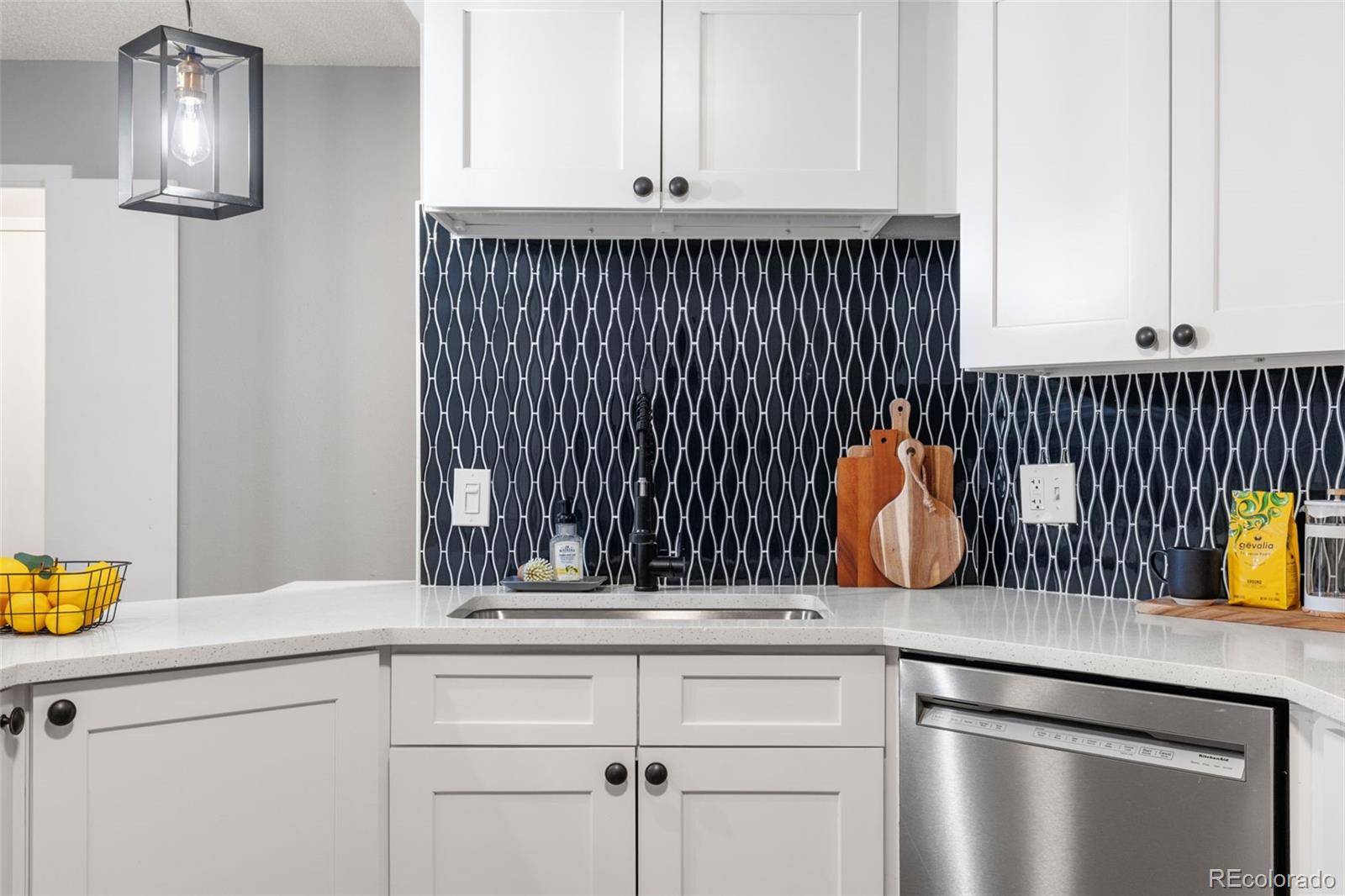 1625 Larimer Street Unit: 1904