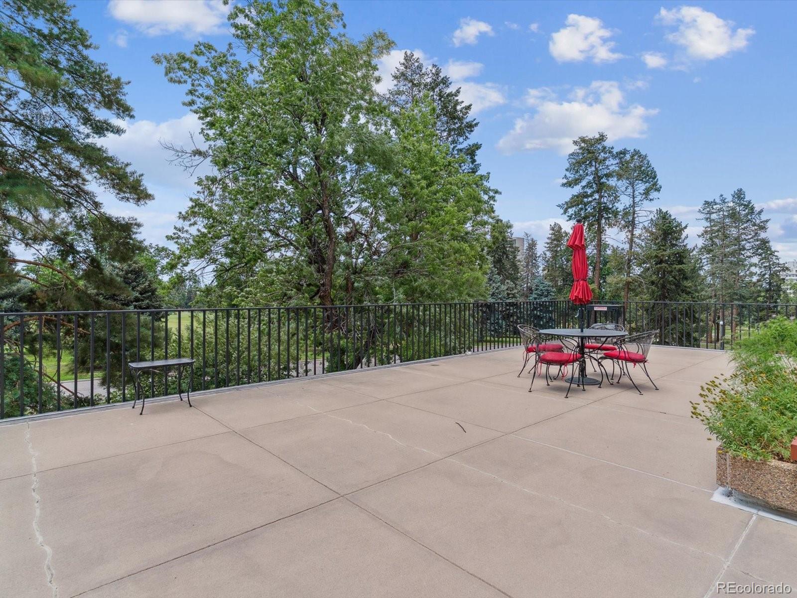 1111 Race Street Unit: 3A