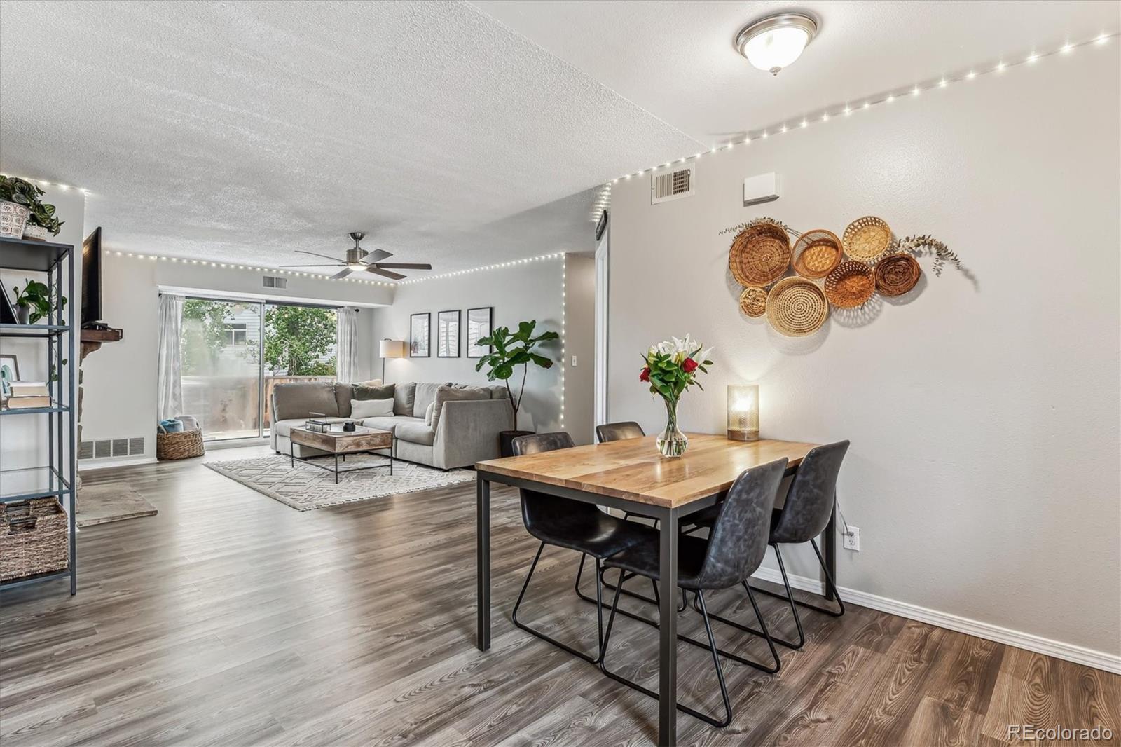4206 S Eldridge Street Unit: 207