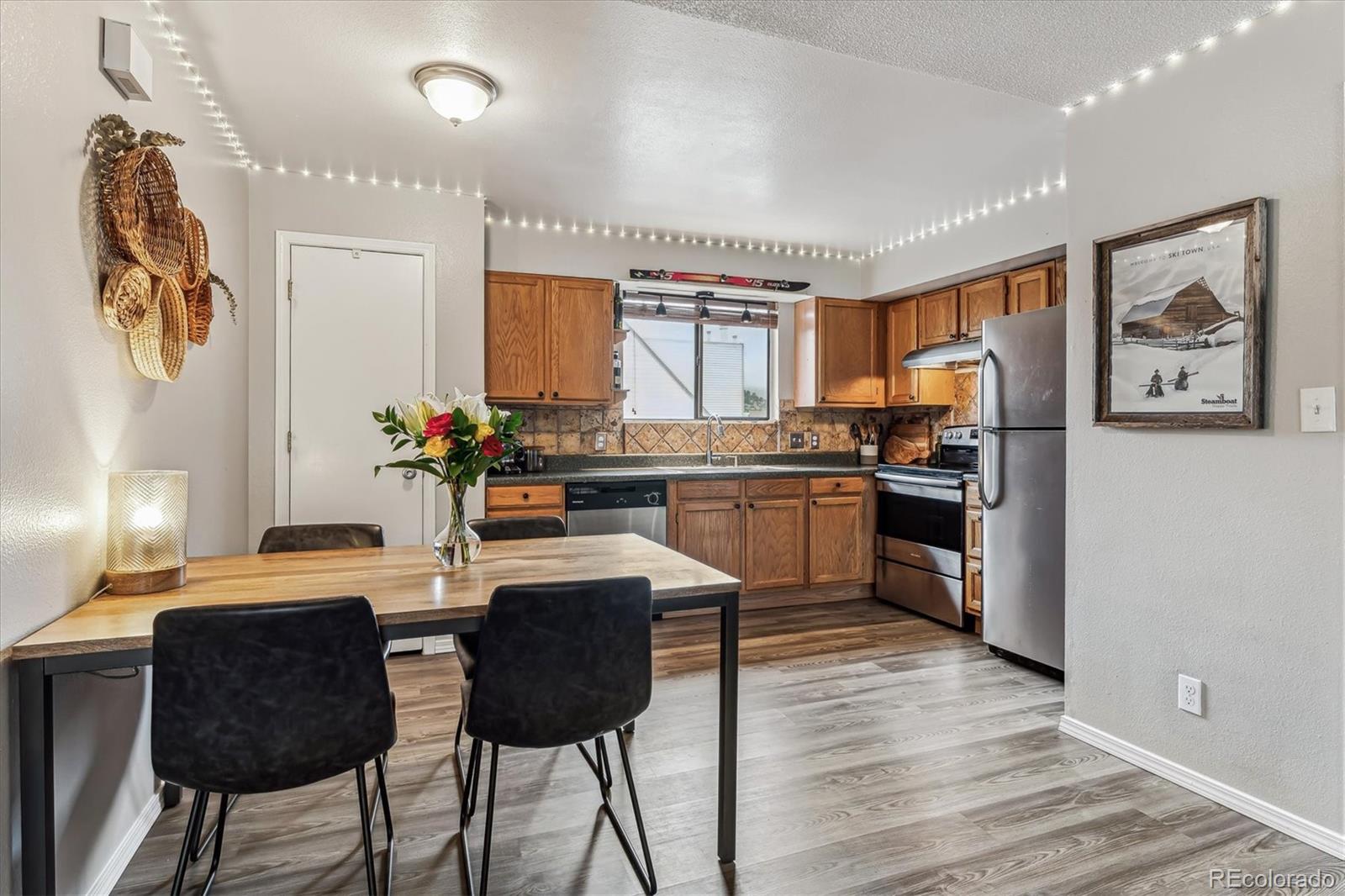 4206 S Eldridge Street Unit: 207