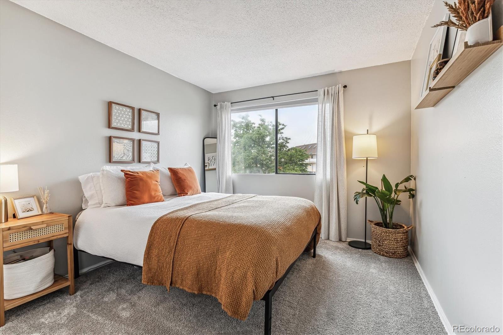 4206 S Eldridge Street Unit: 207
