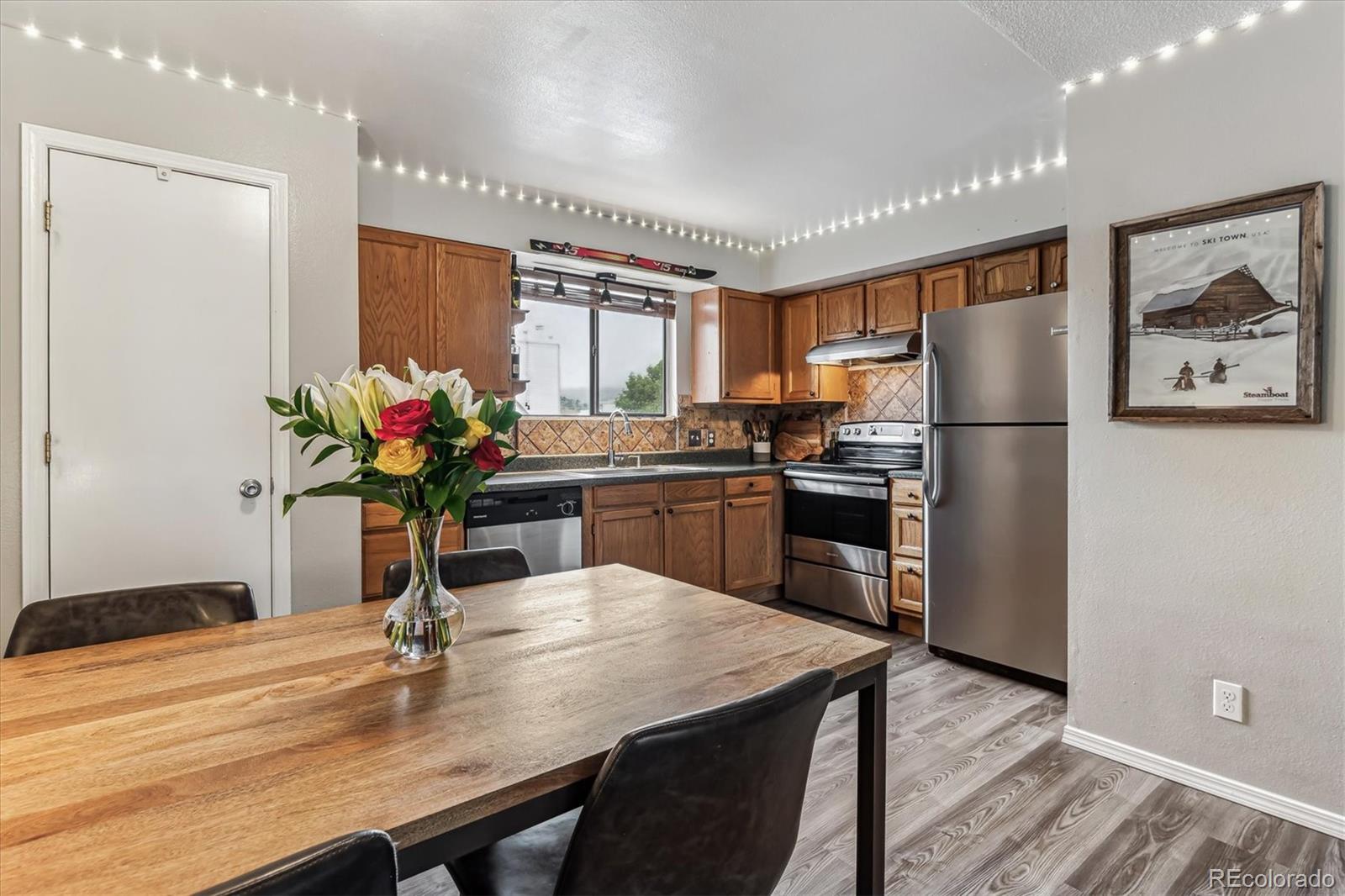 4206 S Eldridge Street Unit: 207