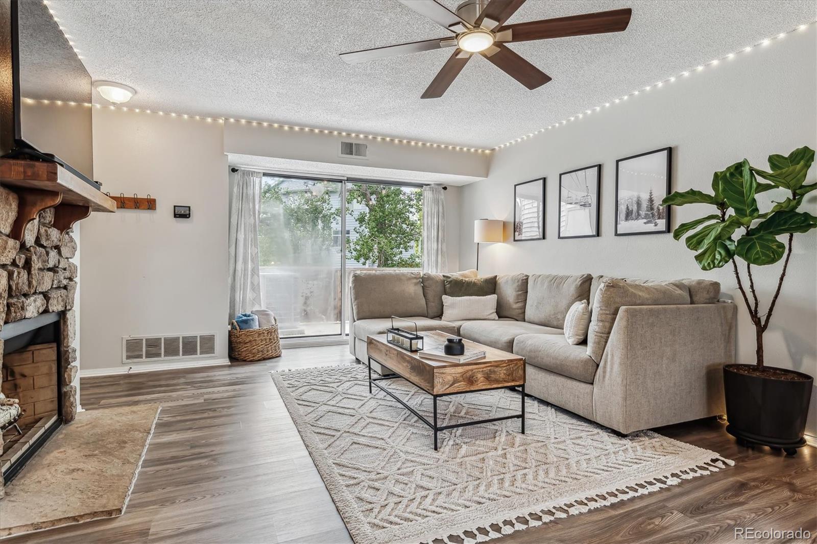 4206 S Eldridge Street Unit: 207