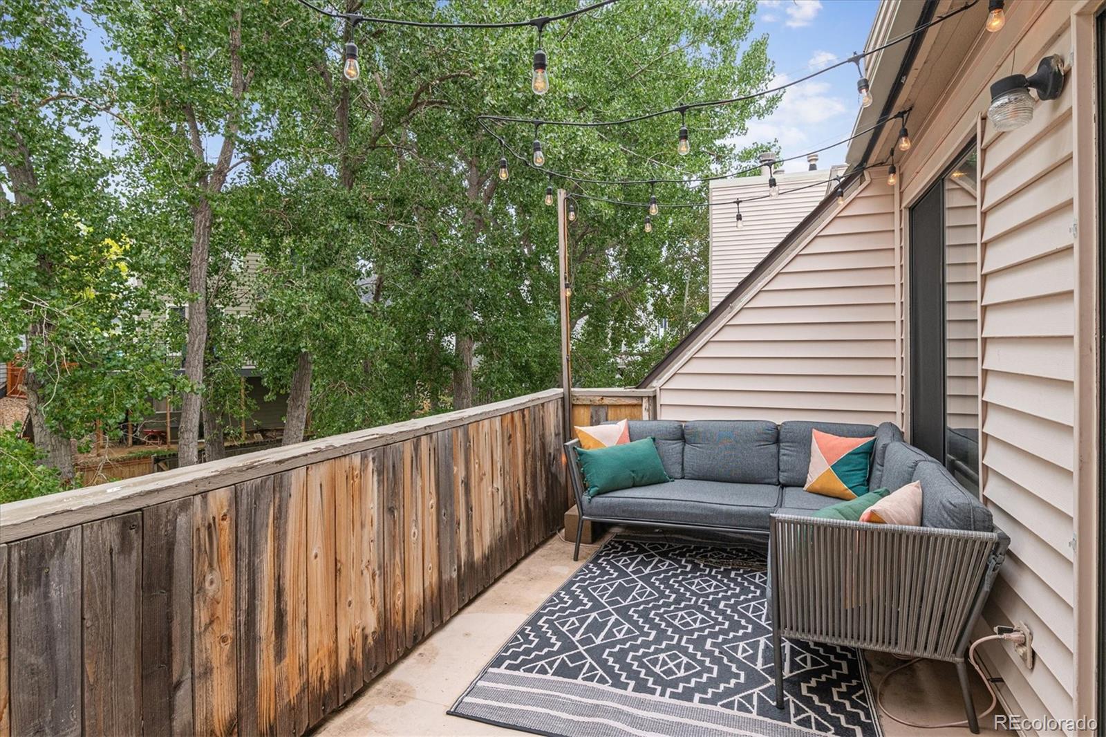 4206 S Eldridge Street Unit: 207