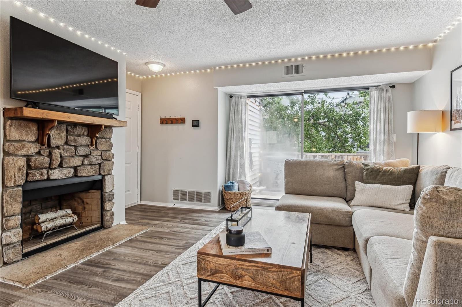 4206 S Eldridge Street Unit: 207