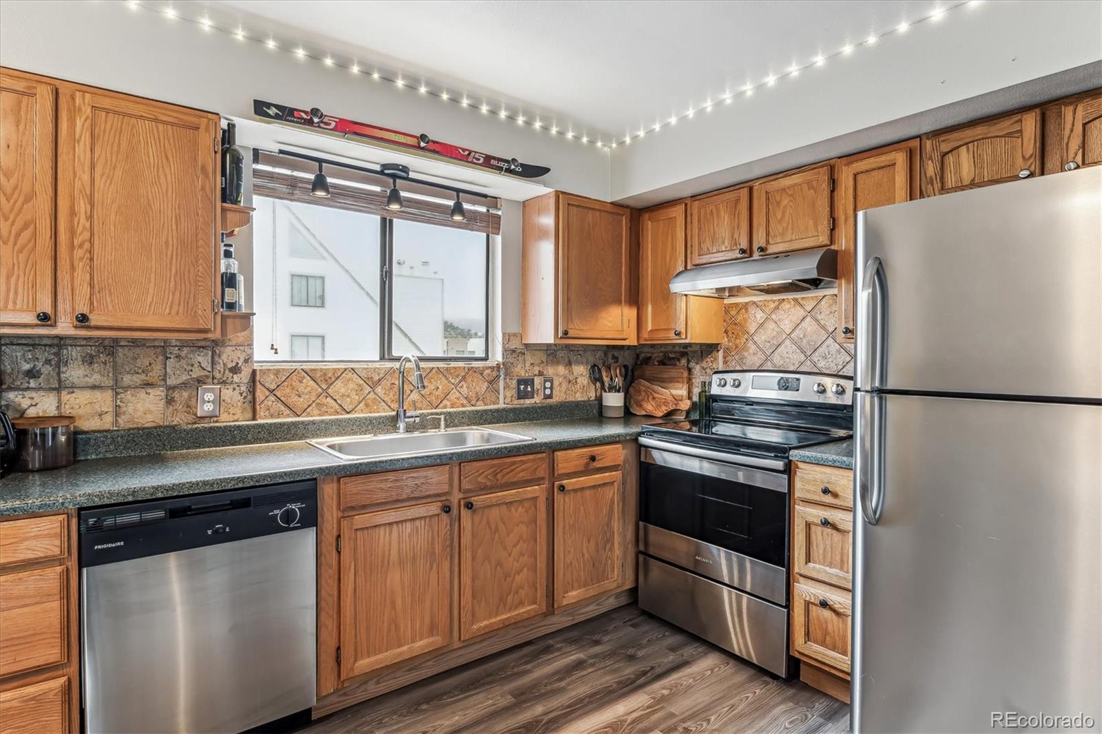 4206 S Eldridge Street Unit: 207