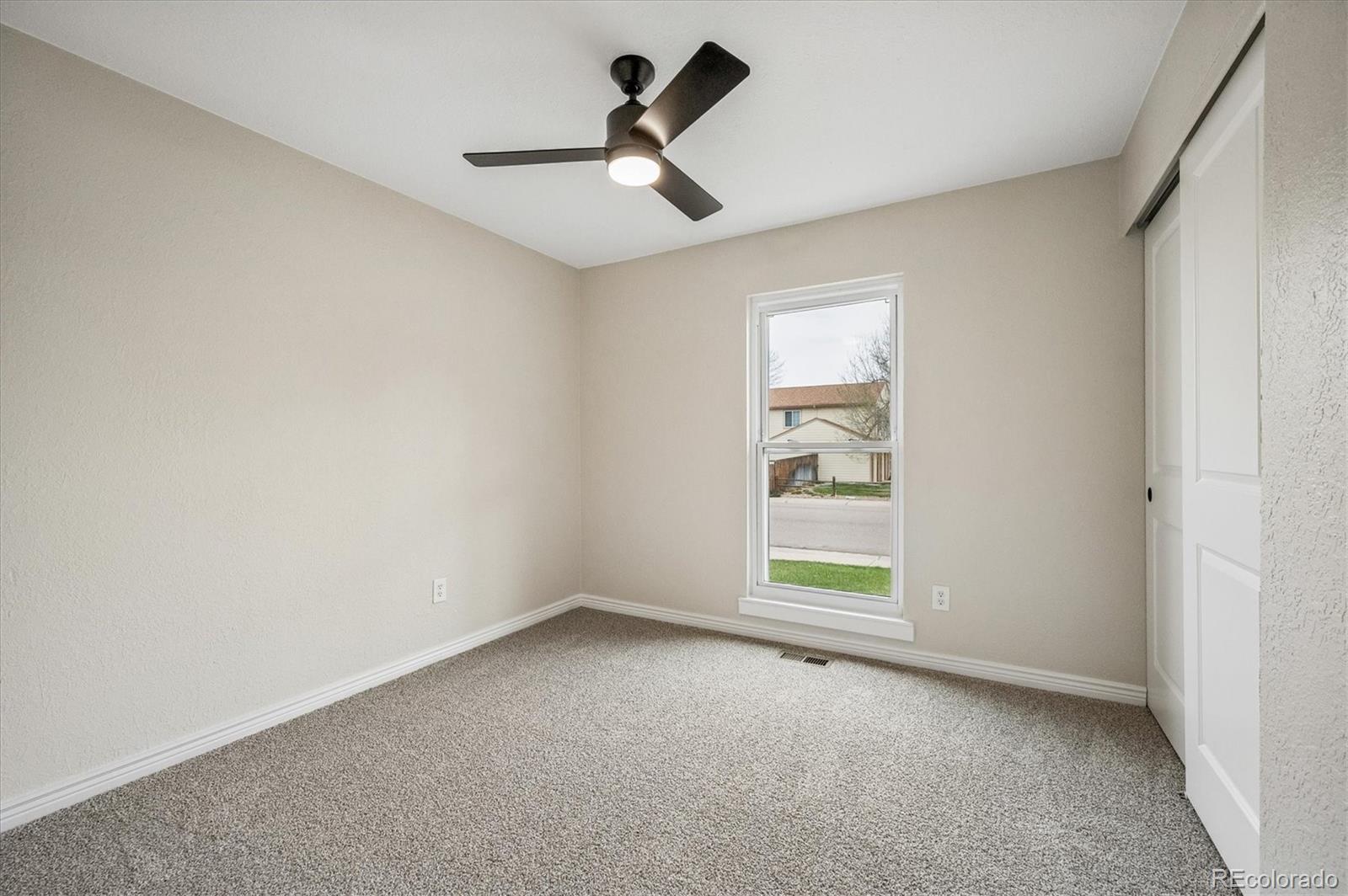 10138 W Roxbury Avenue