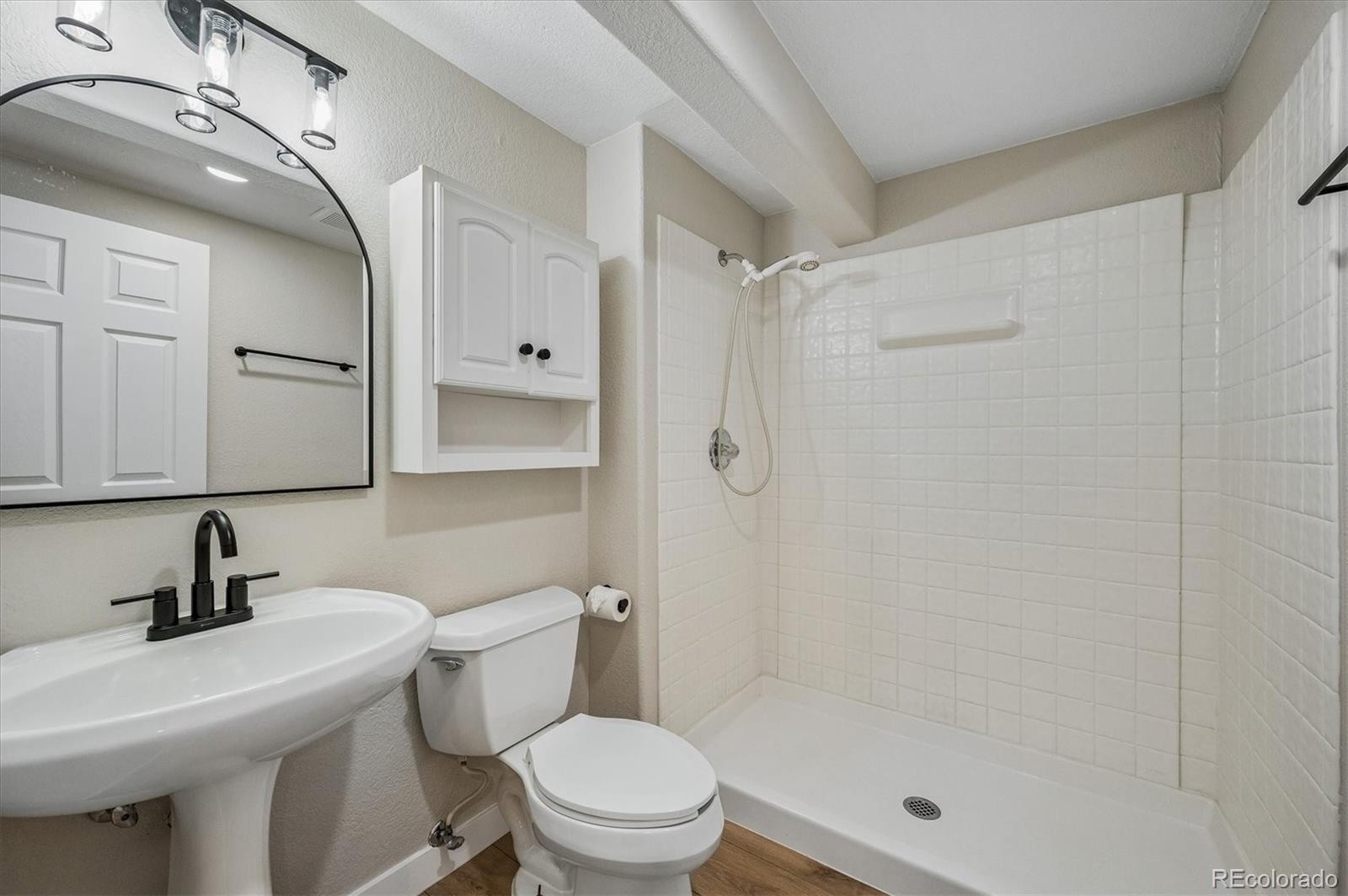 10138 W Roxbury Avenue