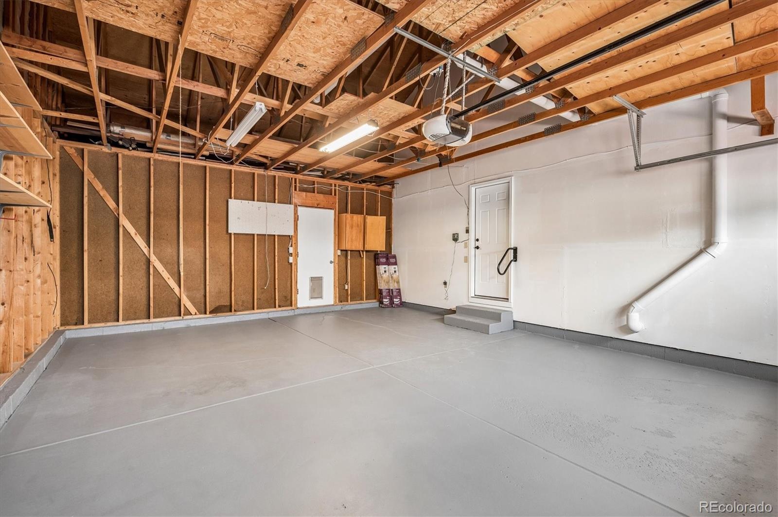 10138 W Roxbury Avenue