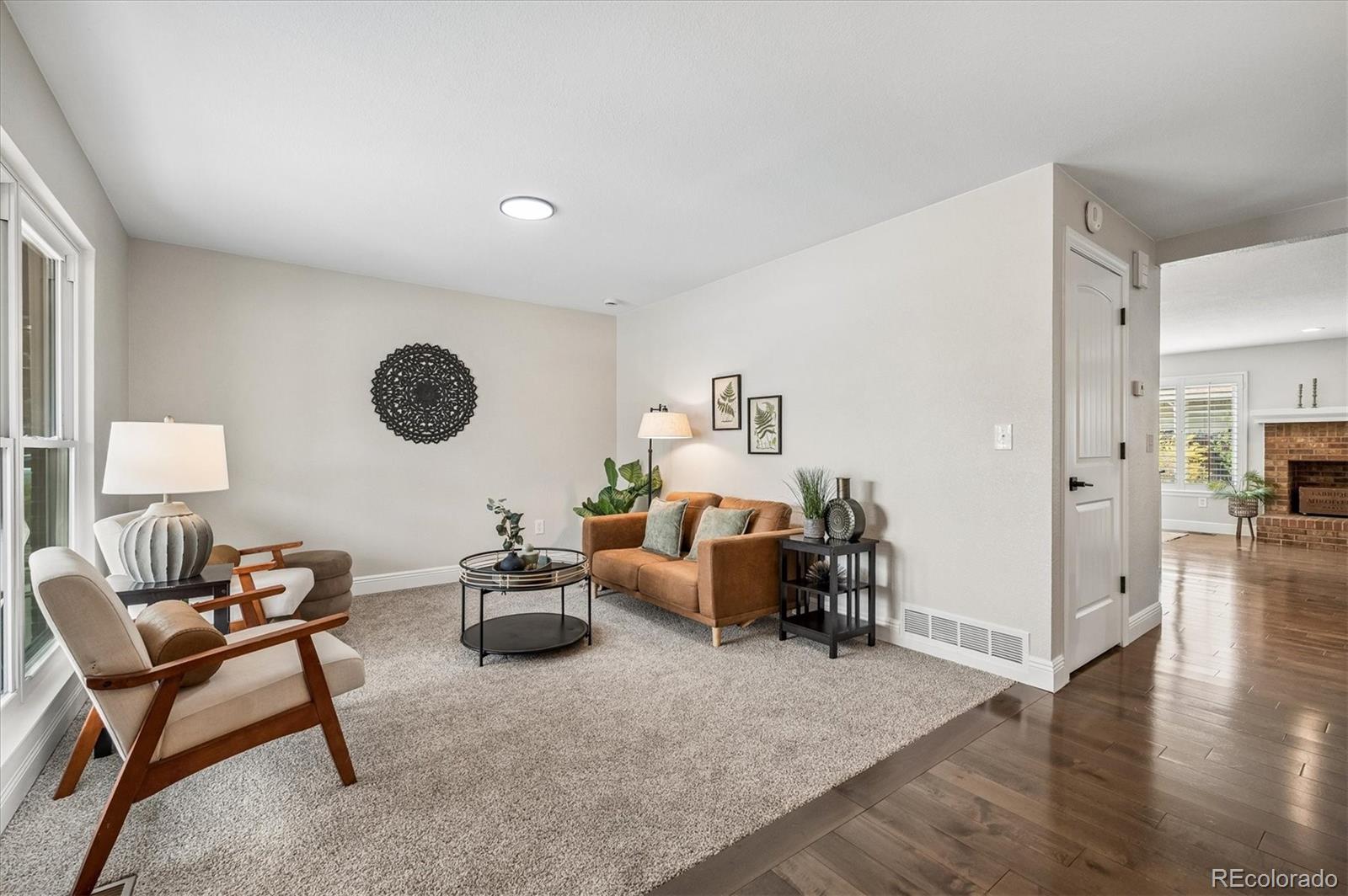 10138 W Roxbury Avenue