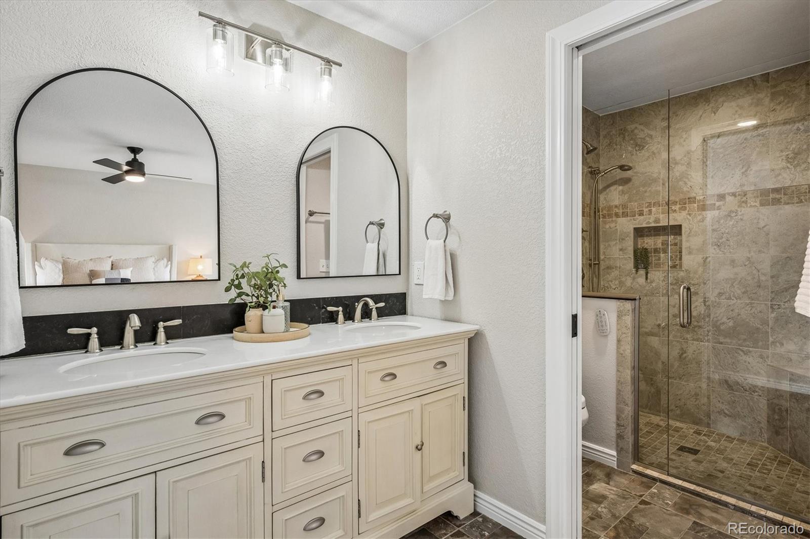 10138 W Roxbury Avenue