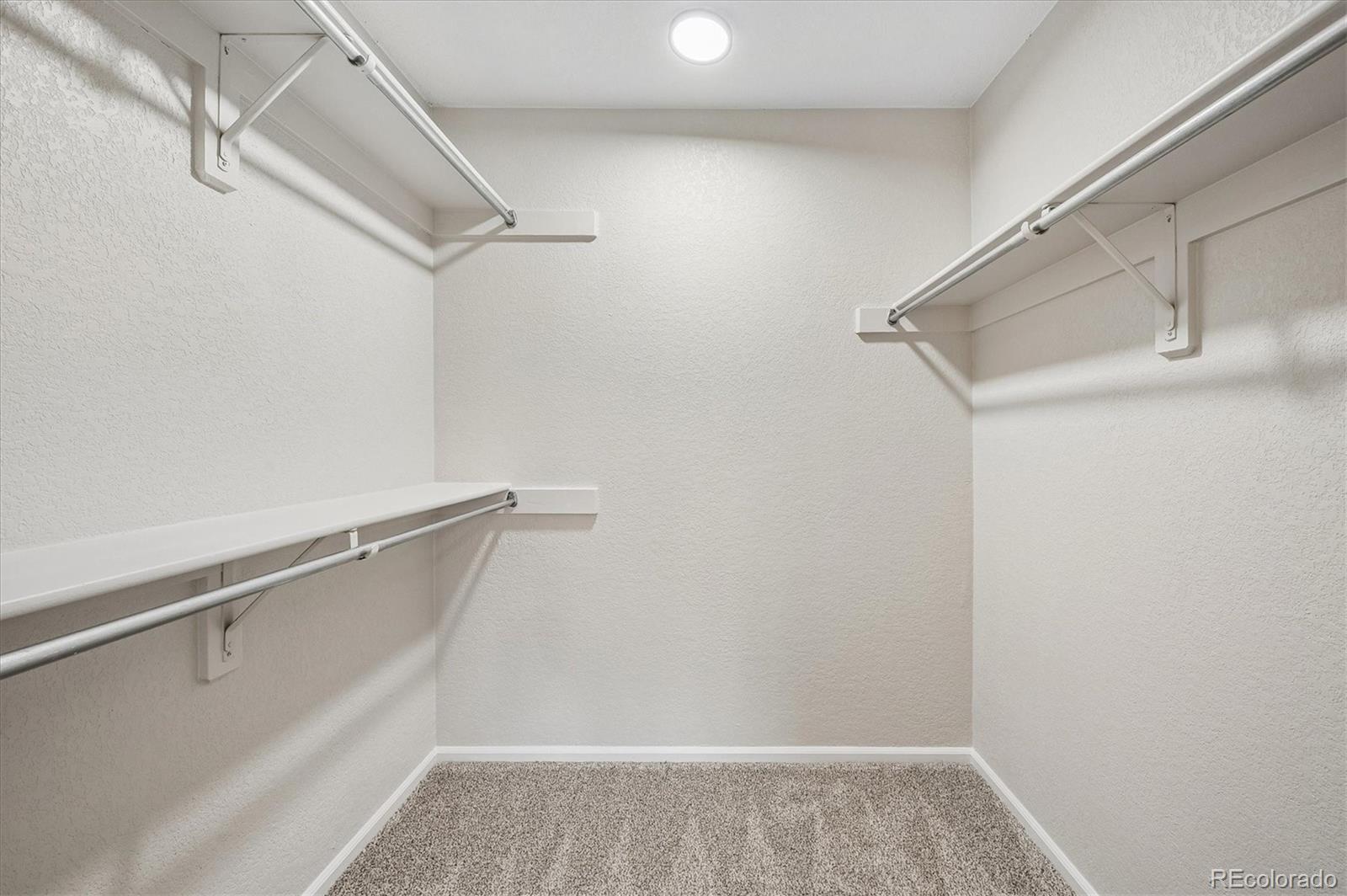 10138 W Roxbury Avenue