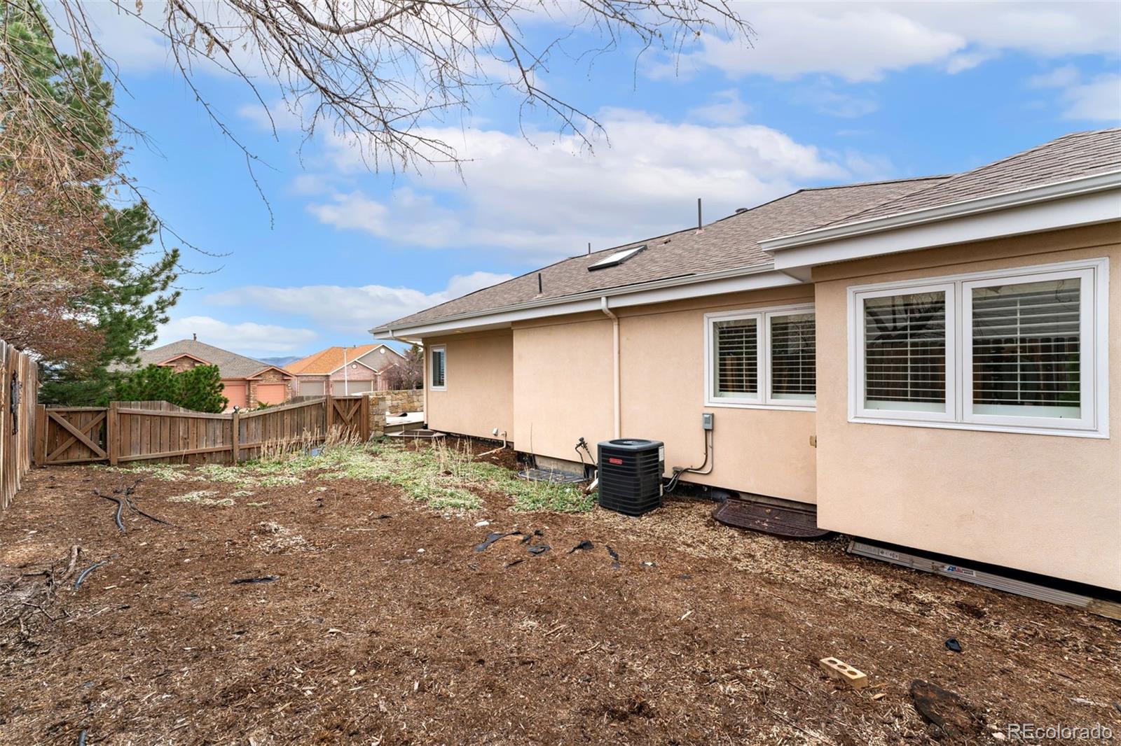 1904 S Union Place