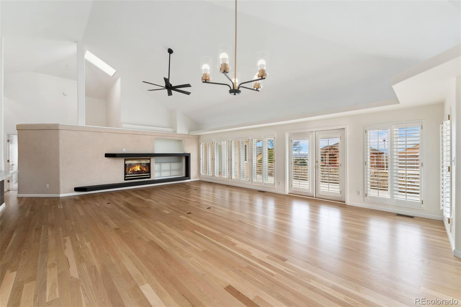 1904 S Union Place