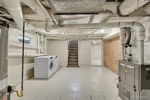 169 W Byers Place