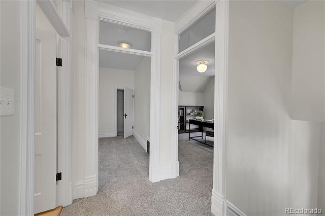 169 W Byers Place