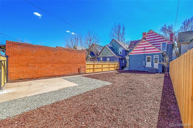 169 W Byers Place