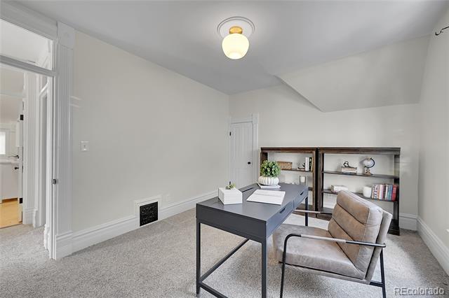 169 W Byers Place